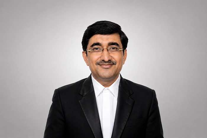 Dr Hitesh Bhat